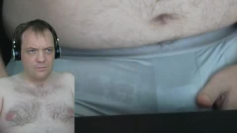 Snapshot of sexyhotboy87 chatting on 09/15/25, 05:18 Henry online show from 09/15/25, 05:18