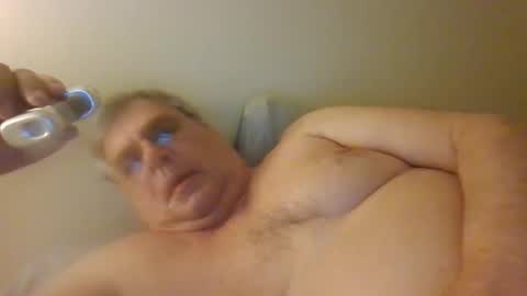 Snapshot of sexyiove chatting on 04/15/26, 08:21 chris online show from 04/15/26, 08:21