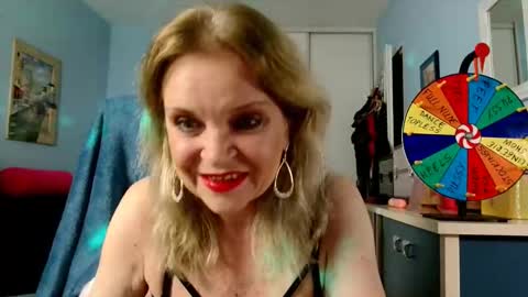 Jenny online show from 10/31/25, 08:43