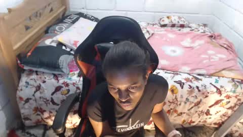 sexyjustin202 online show from 01/18/25, 03:31