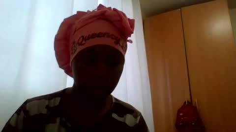 Snapshot of sexykamba1 chatting on 08/01/26, 09:52 sexykamba1 online show from 08/01/26, 09:52