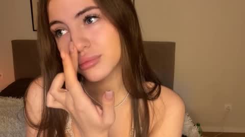 arya online show from 11/08/25, 09:35