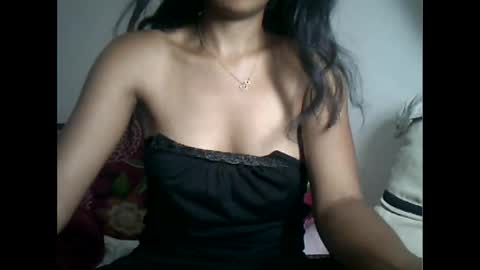 Snapshot of sexylarra12 chatting on 01/08/25, 06:41 sexylarra12 online show from 01/08/25, 06:41