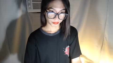 Laylia3 online show from 10/26/25, 06:52