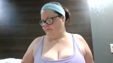Snapshot of sexylil_bbw chatting on 04/05/26, 10:40 sexylil_bbw online show from 04/05/26, 10:40