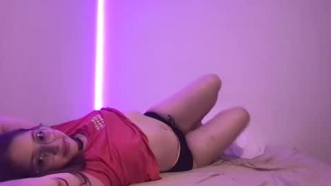 Snapshot of sexylilbab3 chatting on 01/24/25, 08:23 SexyLilBab3 online show from 01/24/25, 08:23