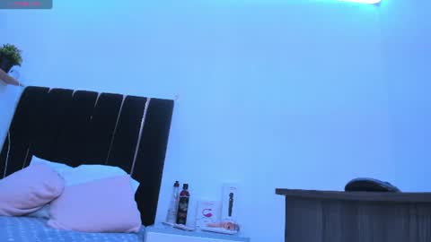 Snapshot of sexylove6901 chatting on 08/03/26, 02:43 sexylove6901 online show from 08/03/26, 02:43