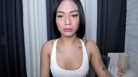 Snapshot of sexylovesappira chatting on 10/25/25, 08:00 maxine online show from 10/25/25, 08:00