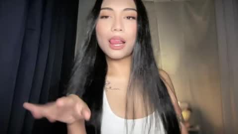 Snapshot of sexylovesappira chatting on 06/06/26, 03:50 maxine online show from 06/06/26, 03:50