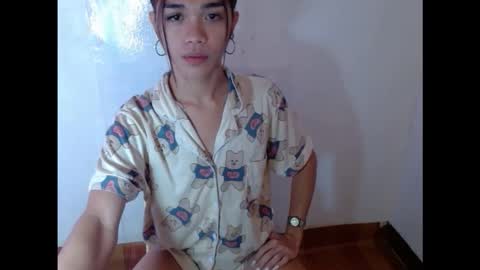 Snapshot of sexylunox chatting on 10/17/25, 07:16 Lunox3 online show from 10/17/25, 07:16