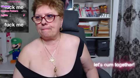 Snapshot of sexylynette4u chatting on 02/27/25, 10:26 sexylynette4u online show from 02/27/25, 10:26