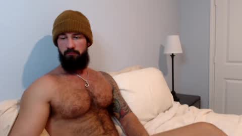 Snapshot of sexymanmk26 chatting on 12/27/24, 11:31 lets go private im ready to play pvt cum online show from 12/27/24, 11:31