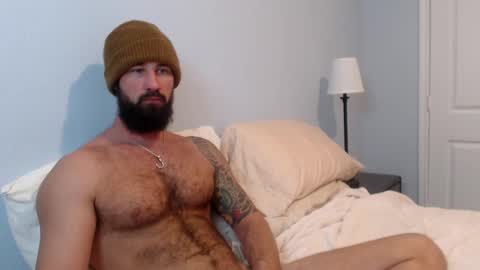 Snapshot of sexymanmk26 chatting on 01/06/25, 01:52 lets go private im ready to play pvt cum online show from 01/06/25, 01:52