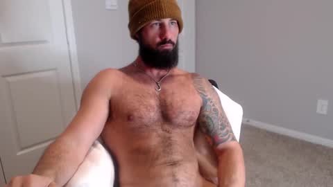 Snapshot of sexymanmk26 chatting on 01/08/25, 01:11 lets go private im ready to play pvt cum online show from 01/08/25, 01:11