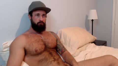 Snapshot of sexymanmk26 chatting on 01/15/25, 12:30 lets go private im ready to play pvt cum online show from 01/15/25, 12:30
