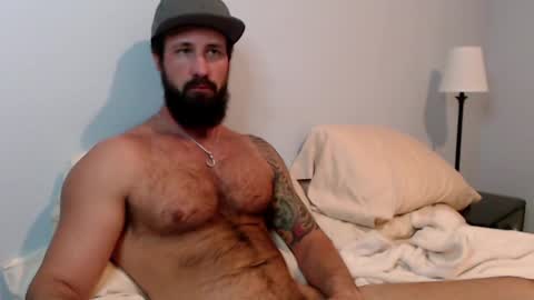 Snapshot of sexymanmk26 chatting on 01/19/25, 11:32 lets go private im ready to play pvt cum online show from 01/19/25, 11:32