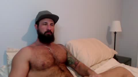 Snapshot of sexymanmk26 chatting on 01/24/25, 01:56 lets go private im ready to play pvt cum online show from 01/24/25, 01:56
