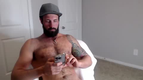 Snapshot of sexymanmk26 chatting on 02/05/25, 01:26 lets go private im ready to play pvt cum online show from 02/05/25, 01:26