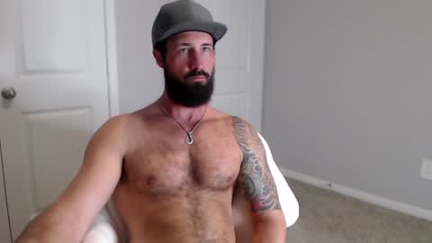 Snapshot of sexymanmk26 chatting on 02/05/25, 10:44 lets go private im ready to play pvt cum online show from 02/05/25, 10:44