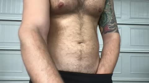 Snapshot of sexymanmk26 chatting on 04/28/26, 02:00 lets go private im ready to play pvt cum online show from 04/28/26, 02:00