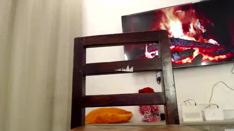 Melina online show from 10/24/25, 10:50