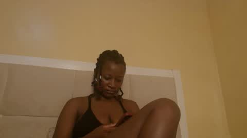 Snapshot of sexymia56 chatting on 09/20/25, 07:20 Miss mia online show from 09/20/25, 07:20