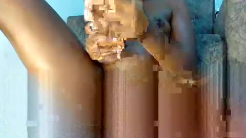 mimi online show from 02/06/25, 10:04