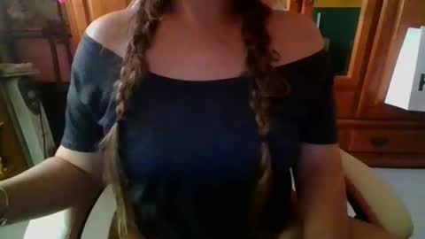 Snapshot of sexymisss24 chatting on 10/06/25, 11:40 sexymisss24 online show from 10/06/25, 11:40