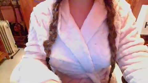 sexymisss24 online show from 04/15/26, 08:54