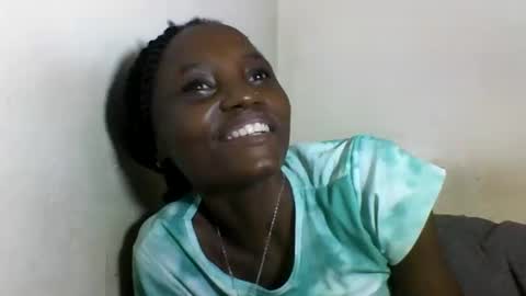 Snapshot of sexyneedle22 chatting on 02/18/25, 07:30 VIVIAN online show from 02/18/25, 07:30