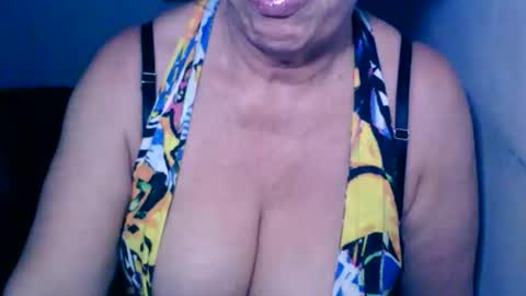 AnneSofia online show from 11/11/25, 10:10