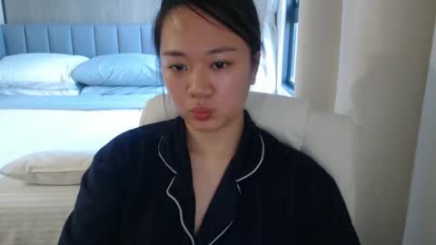 Snapshot of sexypenguin13 chatting on 12/06/24, 10:05 sexypenguin13 online show from 12/06/24, 10:05