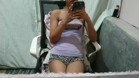 Snapshot of sexypinayirish chatting on 05/27/26, 02:52 IRISH online show from 05/27/26, 02:52