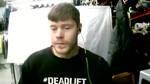 Snapshot of sexypornhot chatting on 01/29/25, 06:43 Erikson online show from 01/29/25, 06:43