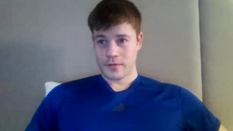 Snapshot of sexypornhot chatting on 10/29/25, 06:26 Erikson online show from 10/29/25, 06:26