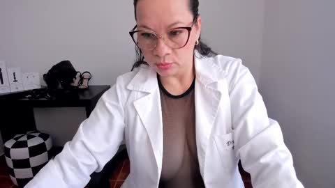Snapshot of sexypsychologist chatting on 09/15/25, 06:08 Sexy Psychologist online show from 09/15/25, 06:08