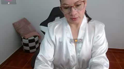 Snapshot of sexypsychologist chatting on 07/19/26, 05:16 Sexy Psychologist online show from 07/19/26, 05:16
