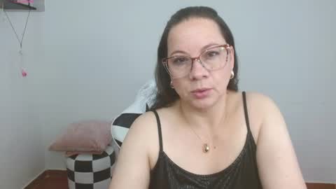 Snapshot of sexypsychologist chatting on 07/25/26, 08:28 Sexy Psychologist online show from 07/25/26, 08:28