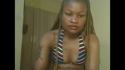 queenivy online show from 11/21/25, 06:39