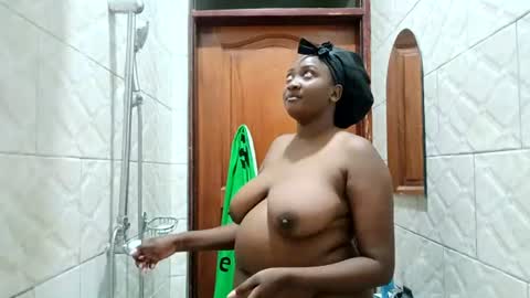 sexyquin1 online show from 06/25/26, 04:33