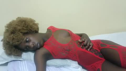 Snapshot of sexyranny chatting on 02/17/25, 01:21 ranny online show from 02/17/25, 01:21