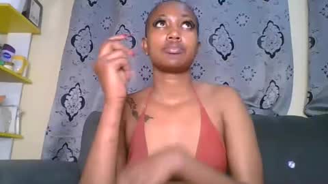 Snapshot of sexyriri22 chatting on 02/25/26, 11:53 sexyriri22 online show from 02/25/26, 11:53