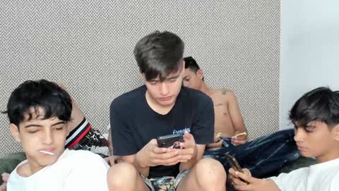 Snapshot of sexys_boys18 chatting on 01/13/25, 02:11 MATIAS-18 THIAHO -18 MAX-19 NICOKALY-19 CAIN-19 MOD ESTEBAN online show from 01/13/25, 02:11