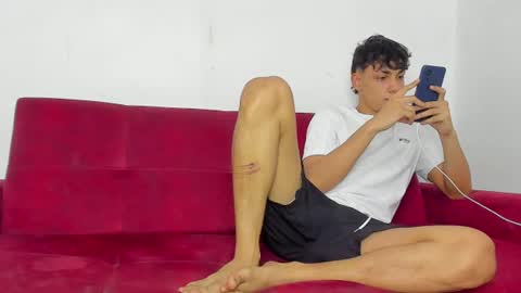 Snapshot of sexys_boys18 chatting on 07/15/26, 07:30 MATIAS-18 THIAHO -18 MAX-19 NICOKALY-19 CAIN-19 MOD ESTEBAN online show from 07/15/26, 07:30