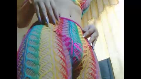 Venus Independent Model online show from 11/25/25, 08:20