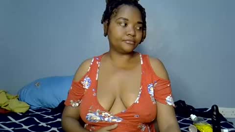 Snapshot of sexyshazy1 chatting on 07/23/26, 09:51 sexyshazy1 online show from 07/23/26, 09:51