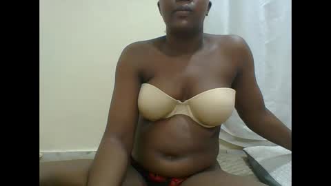 PAULINE online show from 12/02/25, 09:43