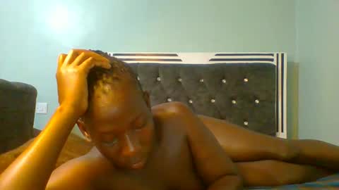 VIVIAN online show from 02/15/25, 03:17