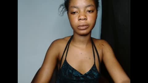 Snapshot of sexyxpeach chatting on 10/17/25, 08:00 sexyxpeach online show from 10/17/25, 08:00