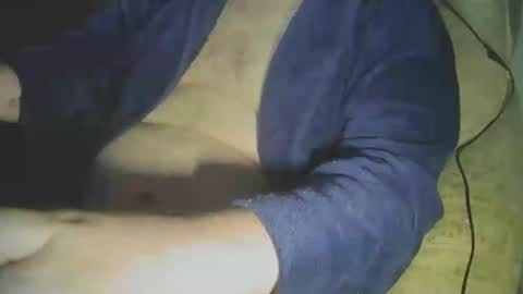 Snapshot of sexzilla15 chatting on 01/21/25, 01:54 no face online show from 01/21/25, 01:54